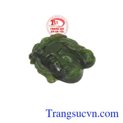 Người ta tin rằng đá Nephrite mang lại may mắn về phong thủy và sức cho người sở hữu,Chúa Đội Mã gai ngọc Nephrite
