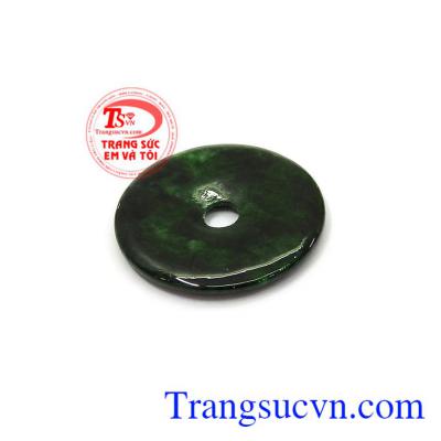 Ngọc cẩm thạch hợp với tất cả các mệnh