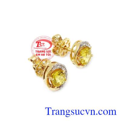 Bạn sẽ là tâm điểm của sự chú ý khi mang theo món trang sức hoa tai sapphire độc đáo này