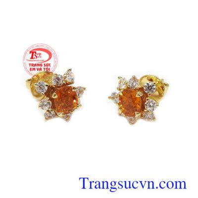 Hoa tai vàng tây đá quý là dòng sản phẩm rất được phái đẹp ưa chuộng