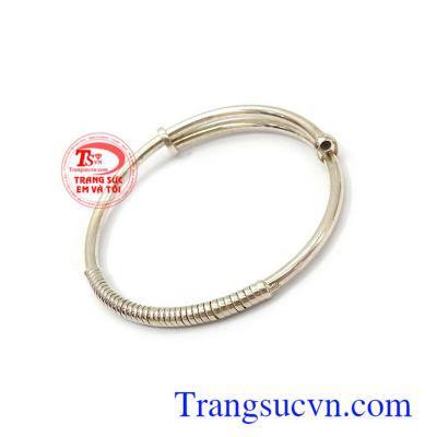 Lắc bạc xinh xắn cho bé yêu xinh xắn, dễ thương