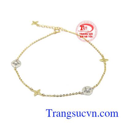 Lắc Chân Vàng Xinh Xắn là sản phẩm được thiết kế đẹp thời trang, sản phẩm xinh xắn được các bạn nữ yêu thích