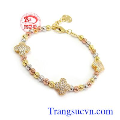 Lắc tay bi vàng xinh xắn mang lại nét dịu dàng, cá tính, thời trang và đẳng cấp, phù hợp nhiều trang phục khác nhau Lắc tay bi vàng xinh xắn