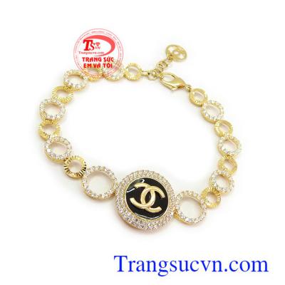 Lắc tay vàng tây 10k dịu dàng đeo hợp thời trang tôn lên sự sang trọng, đẳng cấp và tinh tế cho người đeo Lắc tay vàng tây 10k dịu dàng