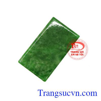 Mặt dây chuyền chữ nhật là sản phẩm ngọc cẩm thạch thiên nhiên, có giấy kiểm định đá tự nhiên, giao hàng nhanh trên toàn quốc