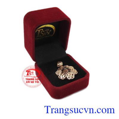 Bảo hành 12 tháng, là sản phẩm được rất nhiều phái đẹp ưa chuộng. Mặt dây chuyền hoa hồng bất tử