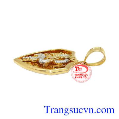 Mặt dây chuyền khiên vàng che chở, Mặt dây chuyền khiên vàng che chở