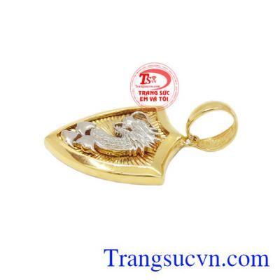 Sản phẩm có thể kết hợp với nhiều kiểu quần áo.