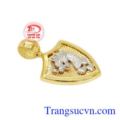Mặt dây nam rồng vàng chế tác 3D sắc nét, tinh tế.