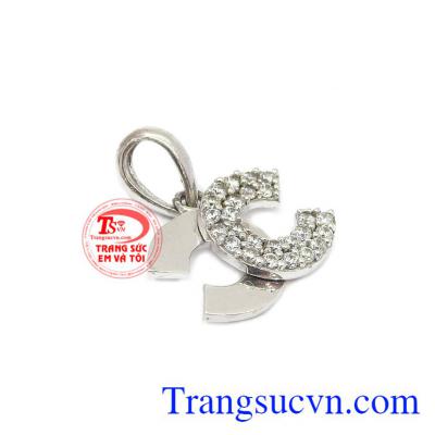 Mặt dây chuyền nữ hiệu chanel mang đến một sản phẩm tinh tế và đẹp mắt cho người sử dụng.