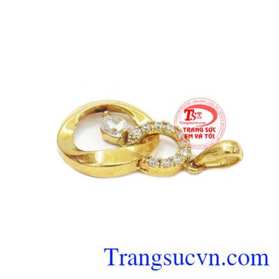 Với thiết kế trẻ trung, năng động giúp cho người dùng thêm xinh đẹp và năng động hơn. Mặt dây chuyền nữ xinh