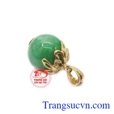 Là sản phẩm mang lại nhiều may mắn, tiền tài, sức khỏe cho người đeo. Mặt dây chuyền quyến rũ