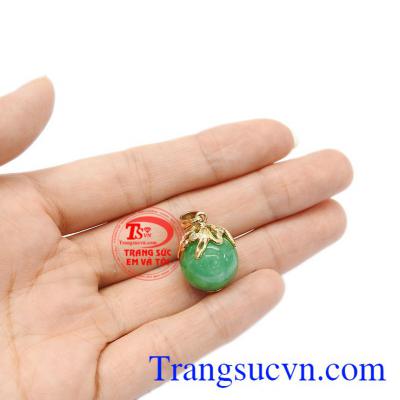 Thích hợp làm quà tặng cho người thân và bạn bè. Mặt dây chuyền quyến rũ