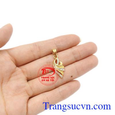 Sản phẩm bảo hành uy tín, giao hàng toàn quốc. Mặt dây chuyền vàng tây 10k phụ nữ. 