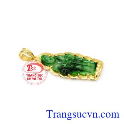 Mặt dây đức mẹ ban ơn vàng 14k được chế tác từ vàng 14k và ngọc cẩm thạch thiên nhiên