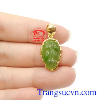 Sản phẩm thích hợp làm quà tặng cho người thân hoặc bạn bè,Mặt dây lá Nephrite đẹp