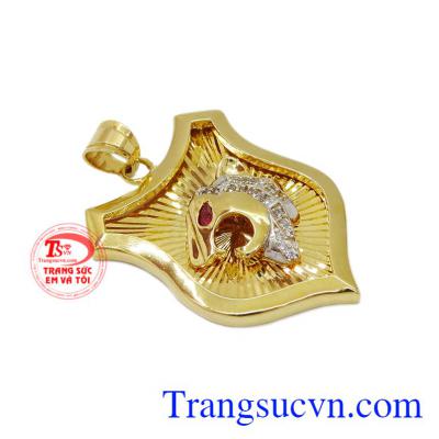 Mặt dây nam cá tính mang đến vẻ đẹp mạnh mẽ, nam tính cho người đeo.