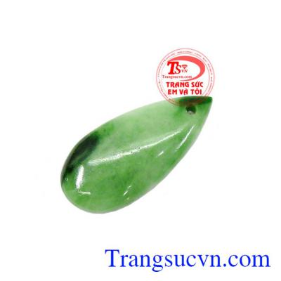 Mặt dây ngọc cẩm thạch Phú Quý mang lại nhiều may mắn và sức khỏe cho người đeo
