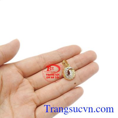 Sản phẩm bảo hành uy tín, giao hàng toàn quốc. Mặt dây nữ tính 10K.