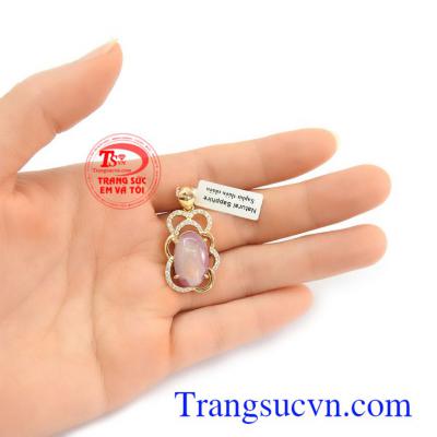 Mặt dây chuyền Sapphire thiên nhiên là món quà ý nghĩa dàng tặng người yêu thương Mặt dây Sapphire tài lộc