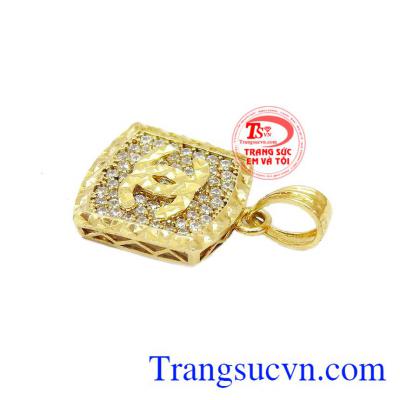 Sản phẩm thích hợp làm quà tặng cho người thân và bạn bè. Mặt dây vàng nữ đẹp