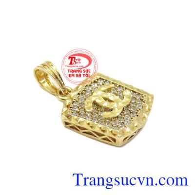 Mặt dây vàng nữ đẹp được thiết kế và chế tác tinh tế, độc đáo giúp cho người dùng càng thêm cá tính và nổi bật.