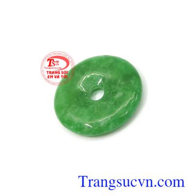 Ngoài ra đồng xu còn có tác dụng giải trừ tà khí, ngăn chặn tiểu nhân, được nhiều người lựa chọn sử dụng như lá bùa hộ mệnh của bản thân