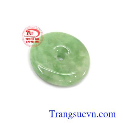 Mặt đồng xu cẩm thạch hưng thịnh còn có tác dụng mang lại may mắn về công danh, sự nghiệp và giải trừ tai họa, tiểu nhân