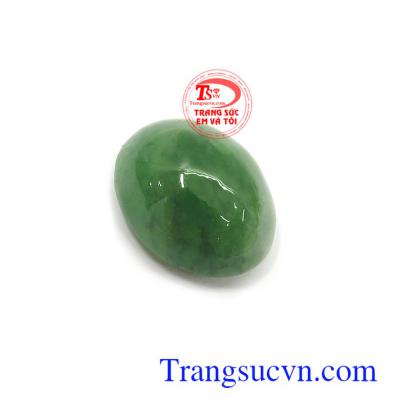 Mặt Jadeite tài lộc hanh thông là viên đá biểu tượng cho sự bình an, may mắn và tài lộc trong cuộc sống, được nhiều người sử dụng như là lá bùa hộ mệnh cho bản thân