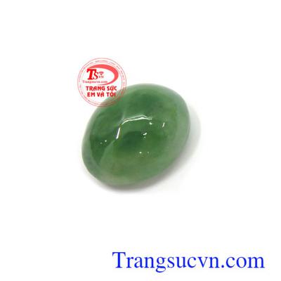 Từ xa xưa, đá cẩm thạch đã rất được ưa chuộng, bởi người ta tin rằng chúng có thể mang đến tiền tài, vận khí, sức khỏe, may mắn cho gia chủ, xua đuổi tà ma giúp chủ nhân tránh khỏi những đen đủi, những luồng khí tiêu cực Mặt Jadeite tài lộc hanh thông