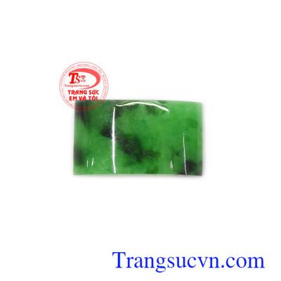 Mặt Jadeite yên ngựa hạnh phúc là biểu tượng của may mắn và thành công
