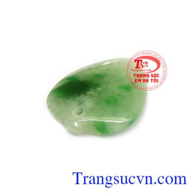 Người sử dụng ngọc cẩm thạch hấp thụ nguồn năng lượng này mà con người trở nên tràn đầy khí lực