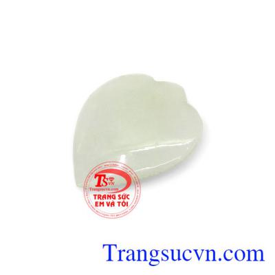 Ngày nay ngọc cẩm thạch được sử dụng phổ biến hơn bởi tác dụng thần kỳ và ý nghĩa may mắn trong phong thủy