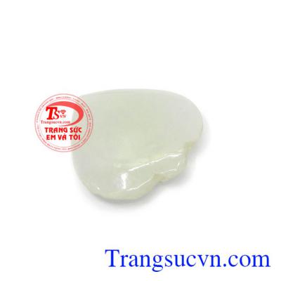 Ngọc cẩm thạch từ lâu đã được sử dụng rất nhiều trong tầng lớp vua chúa và quý tốc