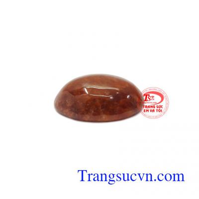 Mặt ngọc cẩm thạch như ý mang lại nhiều điều tốt lành cho người đeo.