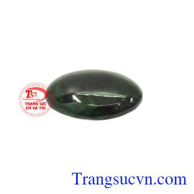 Mặt ngọc cẩm thạch oval chất lượng có thể làm quà tặng cho người thân, bạn bè.