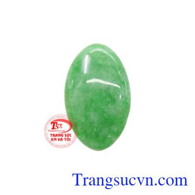 Mặt ngọc cẩm thạch Oval như ý đẹp mắt, bền đẹp, mang đến những điều như ý cho người đeo.