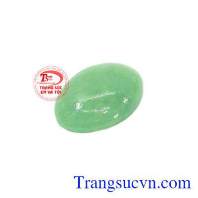 Ngọc cẩm thạch từ xa xưa đã được các quan lại, vua chúa của Trung Quốc ưa chuộng, đem lại bình an, tài lộc,Mặt ngọc Jadeite an lành