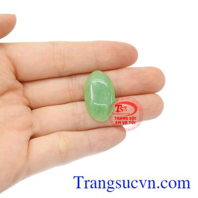 Làm quà tặng cho người thân, bạn bè. Mặt ngọc Jadeite chất lượng.