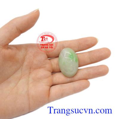 Mặt ngọc Jadeite tài lộc bình an là món quà tặng tuyệt vời cho người yêu thương Mặt ngọc Jadeite tài lộc bình an