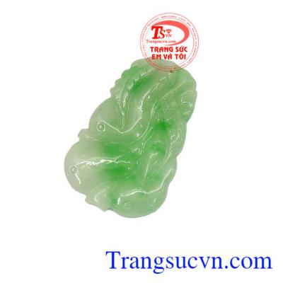 Mặt ngọc jadeite thành công mang đến cho bạn một cuộc sống hạnh phúc, may mắn trong công việc, học tập, thăng quan, phát lộc