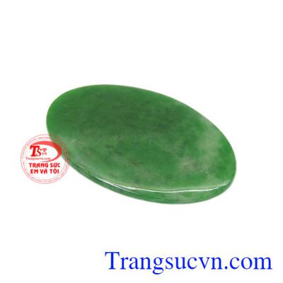 Từ thời xa xưa, ngọc Jadeite hiện được ưu chuộng. Mặt ngọc Jadeite thịnh vượng