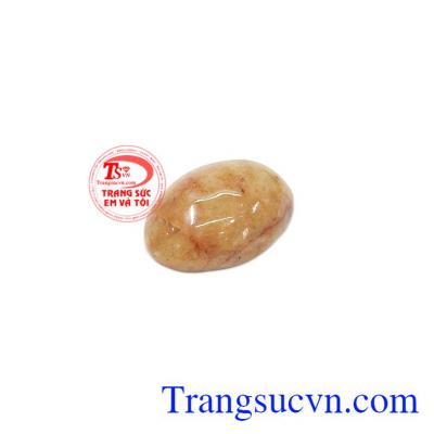 Ngọc cẩm thạch chứa nguồn năng lượng dồi dào có khả năng đẩy lùi những điều không hay, giúp con người thu về tiền tài cũng như sức khỏe, mang đến cuộc sống bình yên, hài hòa và vui vẻ cho người đeo,Mặt ngọc Jadeite thời trang