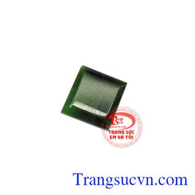 Từ xưa đến nay ngọc cẩm thạch luôn được tầng lớp vua quan, quý tộc yêu thích