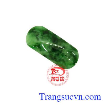 Mặt nhẫn yên ngựa đẹp là sản phẩm ngọc cẩm thạch thiên nhiên được các bạn nam yêu thích