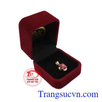 Sản phẩm thích hợp làm quà tặng cho người thân và bạn bè. Mặt nữ hoa ruby tím đỏ