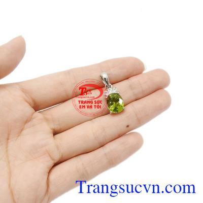 Sản phẩm bảo hành uy tín, giao hàng toàn quốc. Mặt peridot mệnh Hỏa. Mặt peridot mệnh Hỏa