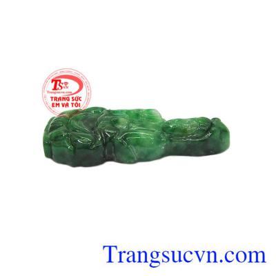 Ngọc cẩm thạch mang đến sự bình an và thịnh vượng cho người sử dụng,Mặt phật bà Jadeite bình an