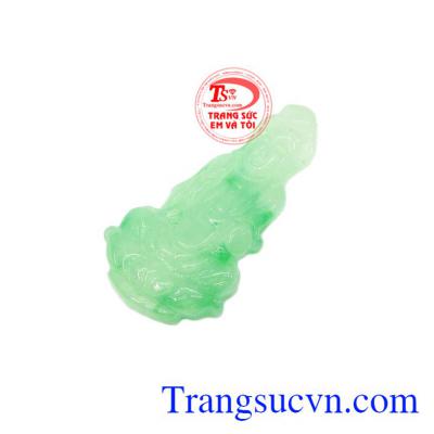 Trong phong thủy, Phật bà quan âm mang đến bình an và may mắn cho người sử dụng,Mặt phật bà Jadeite đẹp