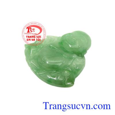 phật di lặc được bày trí trong cửa hàng hay làm các món trang sức để tăng tài vận